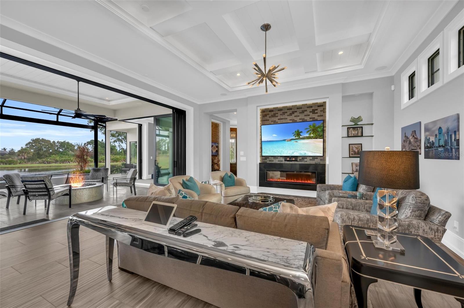 LAKE CLUB PH II - Residential