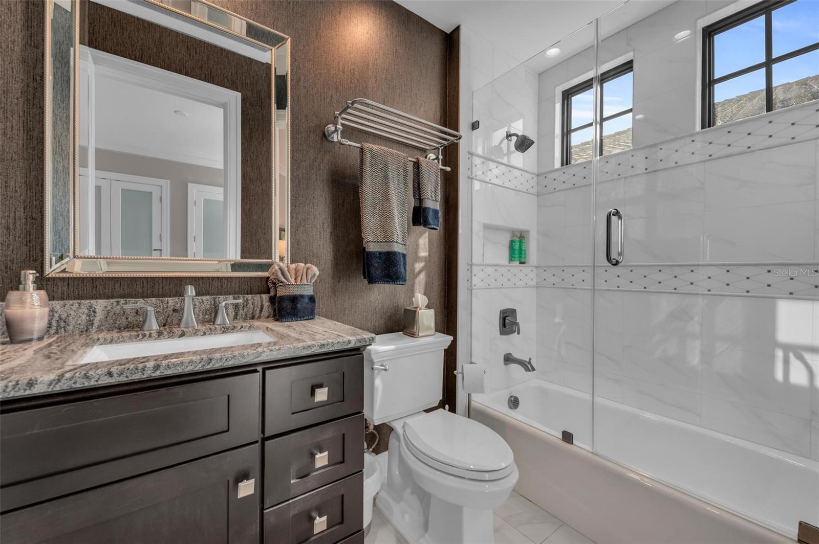 LAKE CLUB PH II - Residential