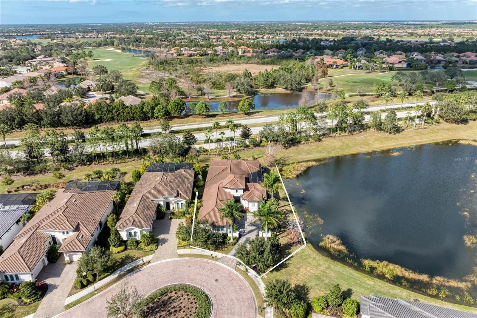 LAKE CLUB PH II - Residential