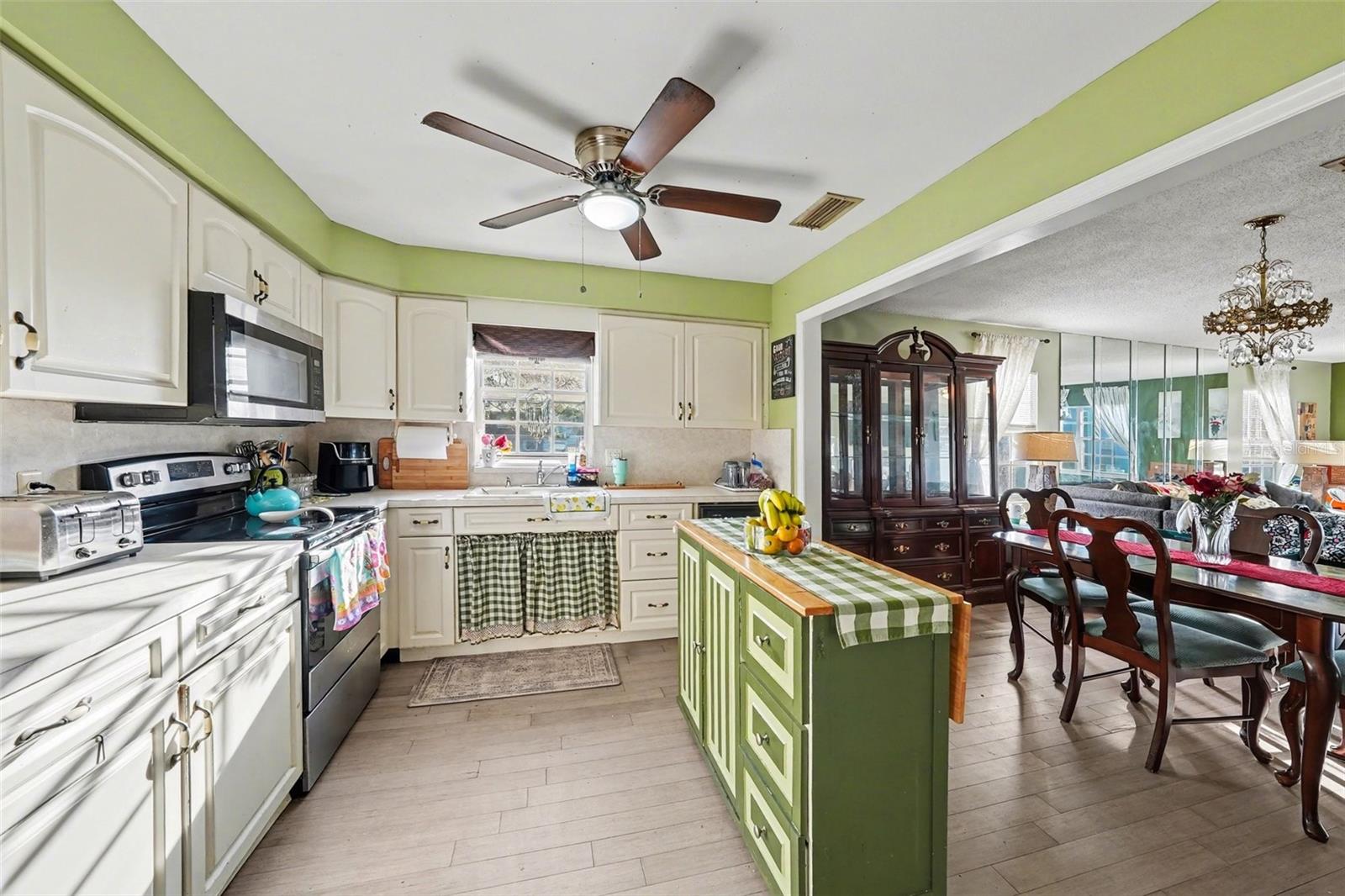 BELLEAIR FOREST - Residential