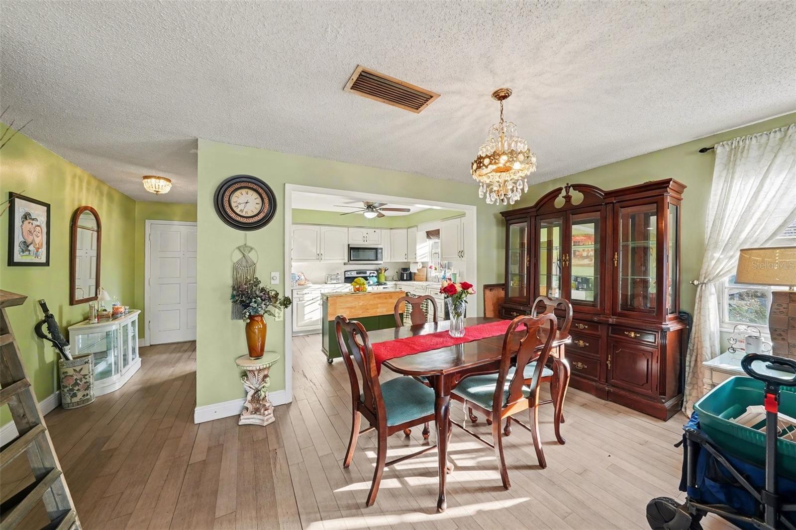 BELLEAIR FOREST - Residential