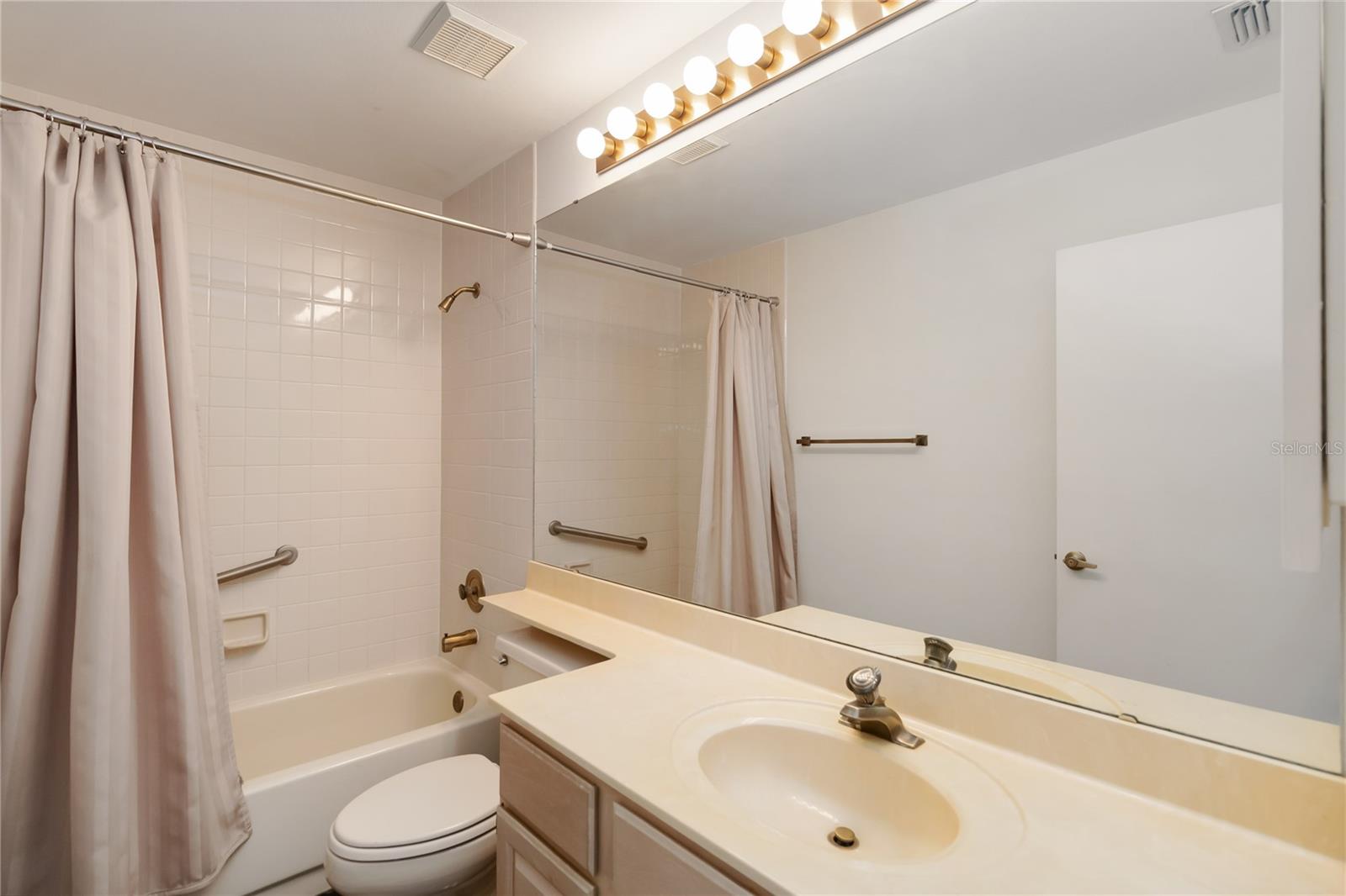 PARKVIEW POINTE SEC 02 - Residential