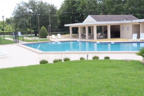 A home in LAKELAND