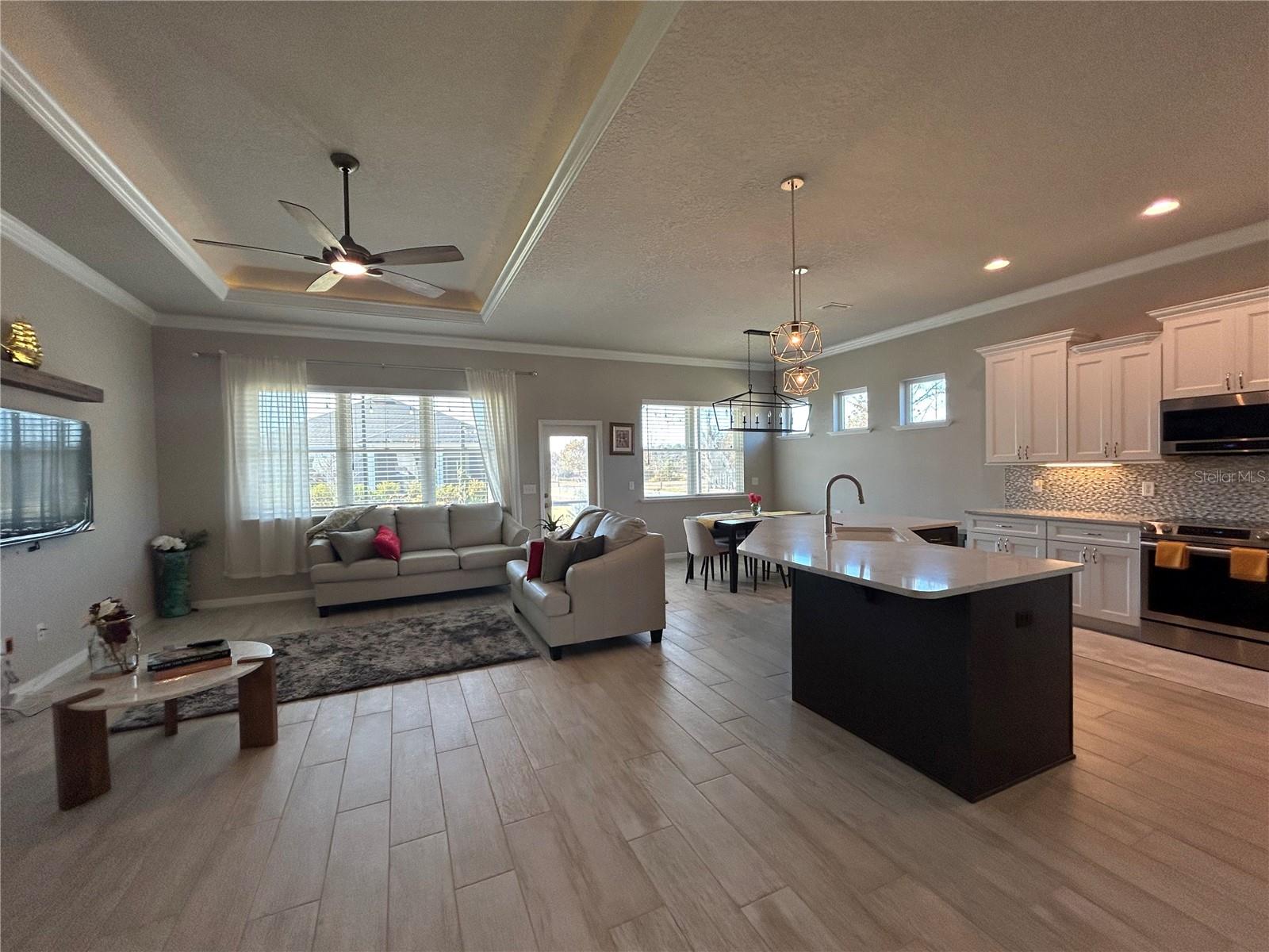 OAKMONT PH 3 PB 35 PG 60 - Residential Lease