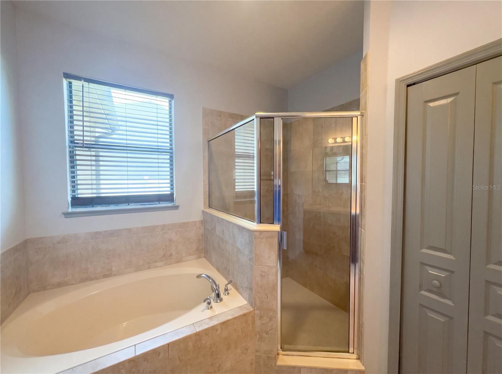 DORAL POINTE UNIT 2 - Residential