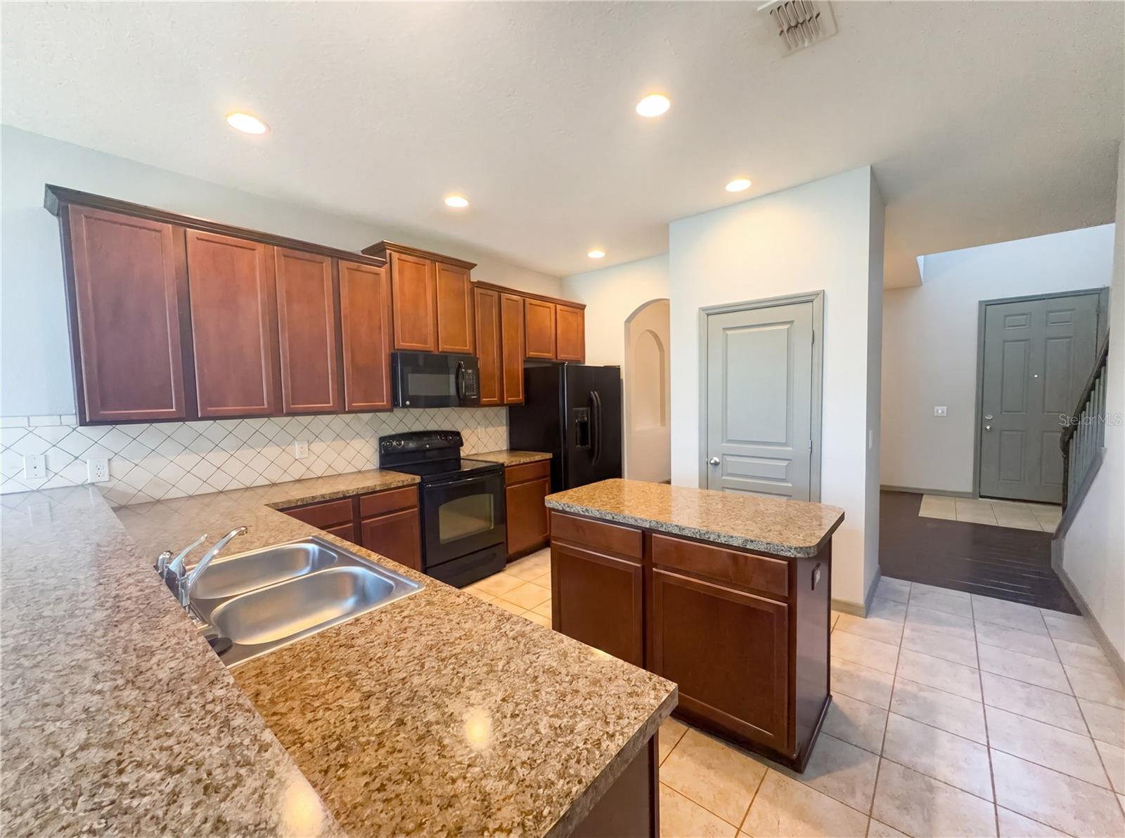DORAL POINTE UNIT 2 - Residential