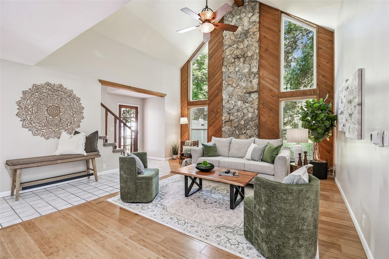 KNOLLWOOD ACRES - Residential