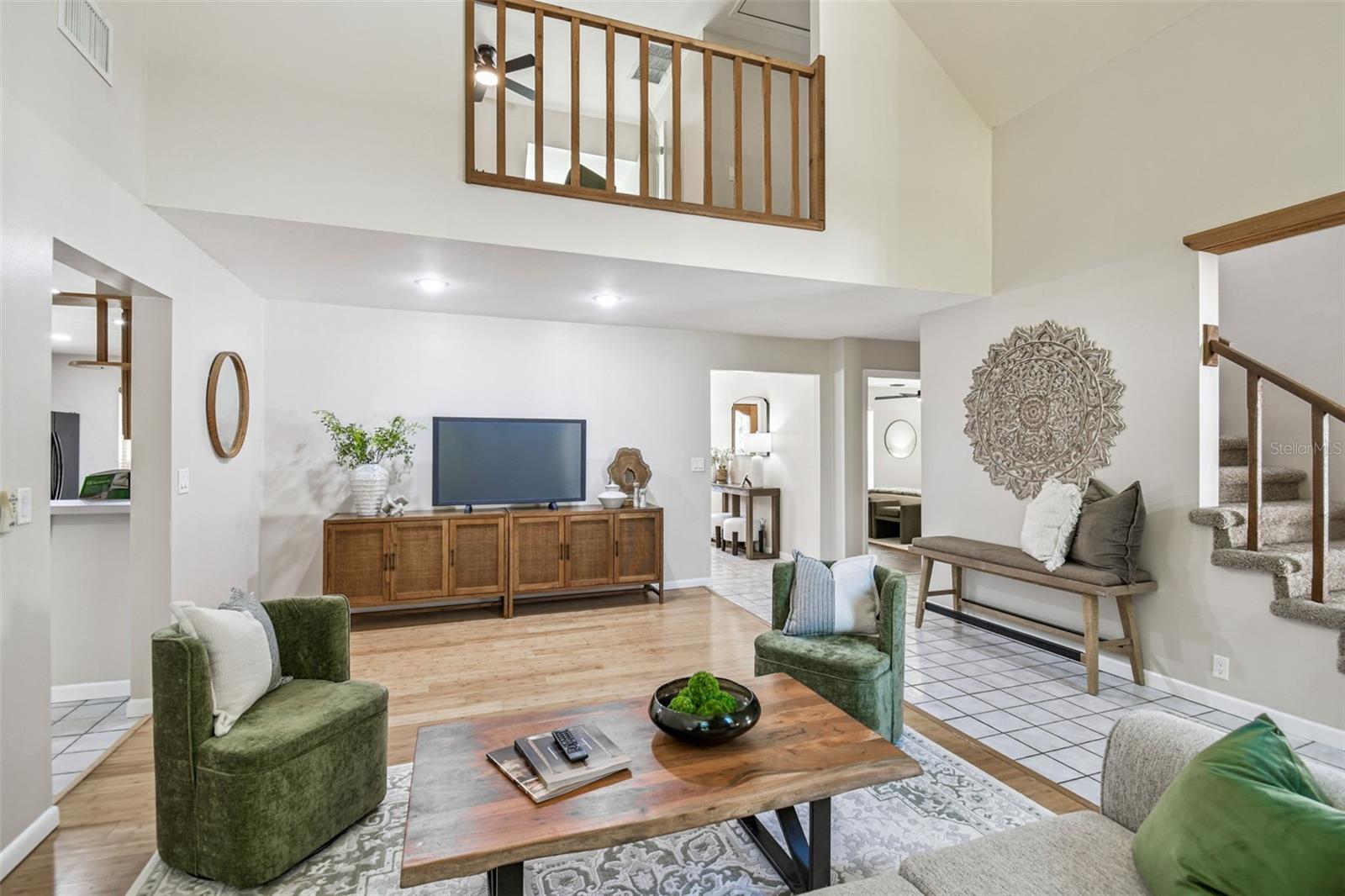 KNOLLWOOD ACRES - Residential