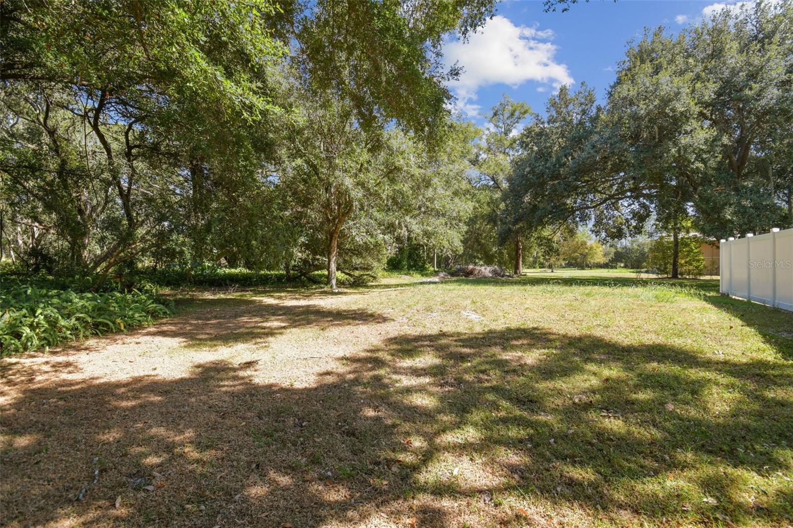 KNOLLWOOD ACRES - Residential