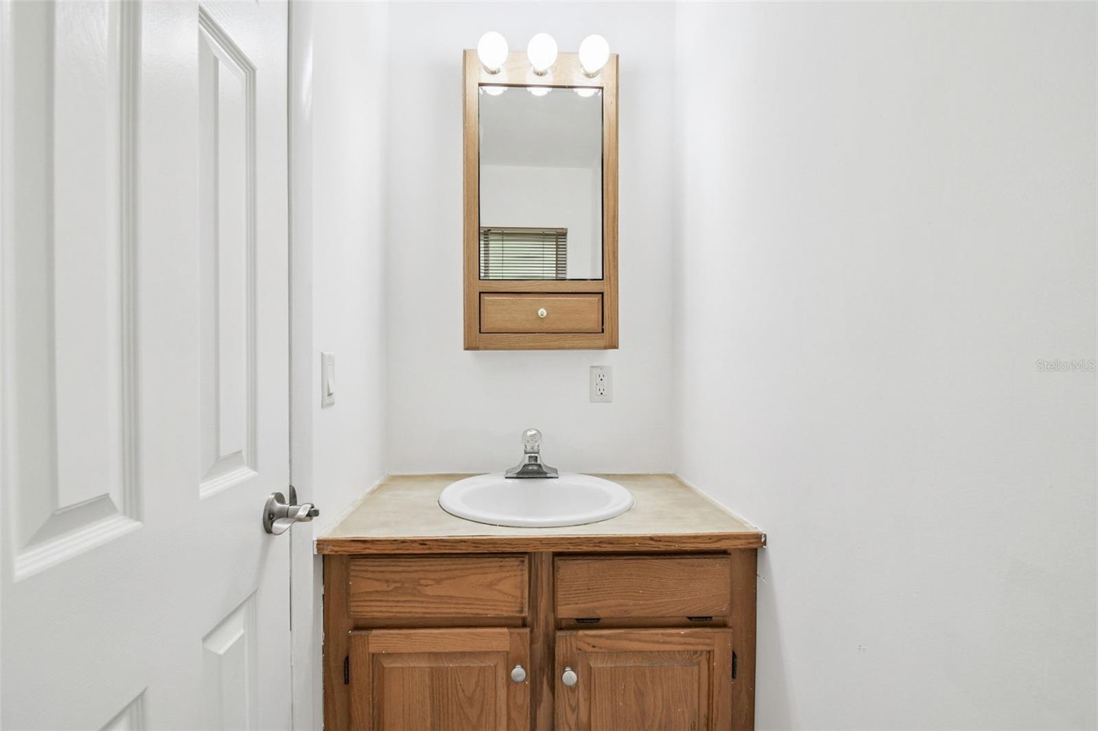 KNOLLWOOD ACRES - Residential