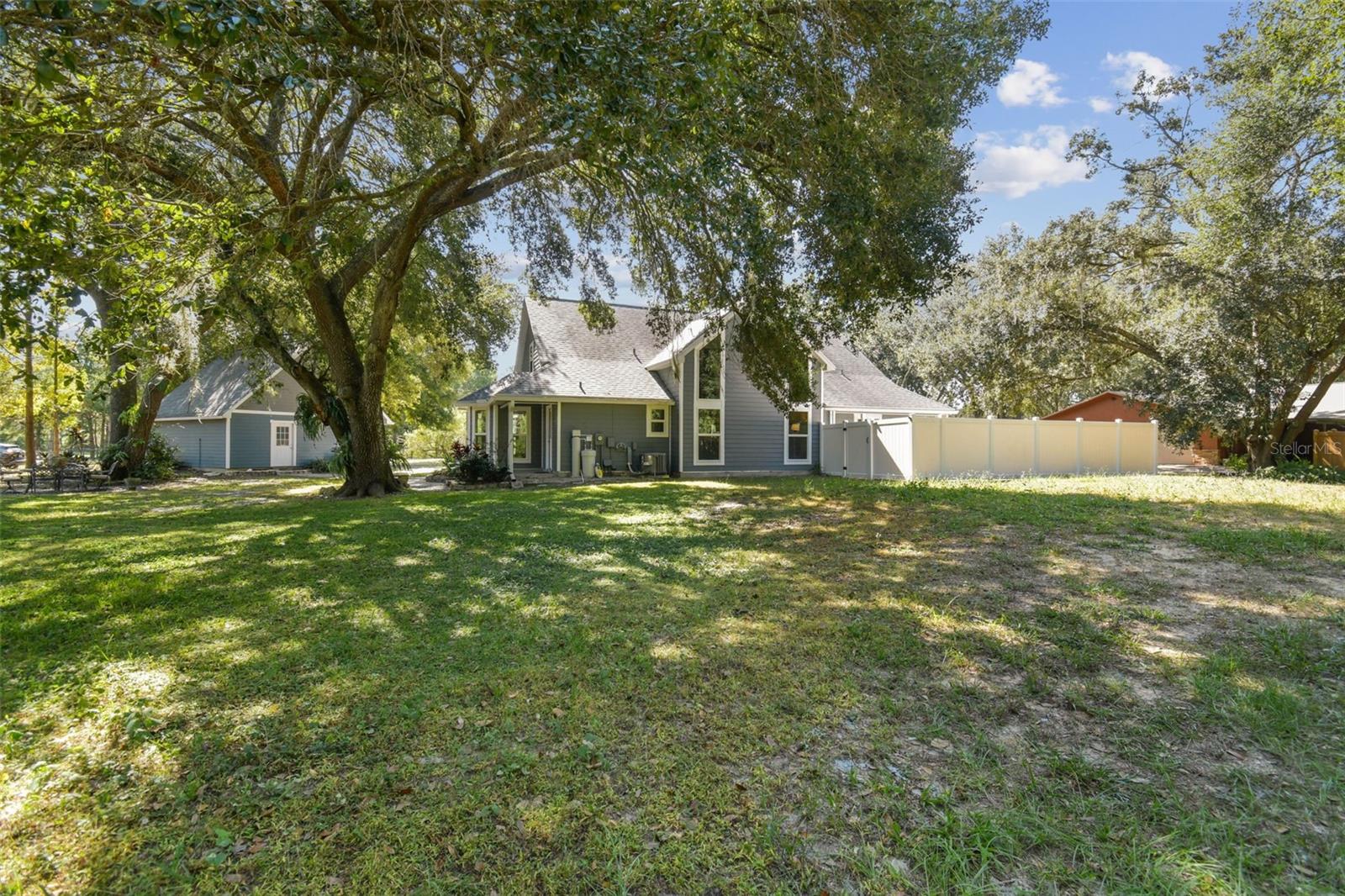 KNOLLWOOD ACRES - Residential