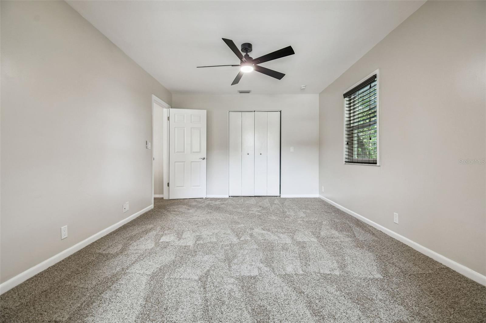 KNOLLWOOD ACRES - Residential