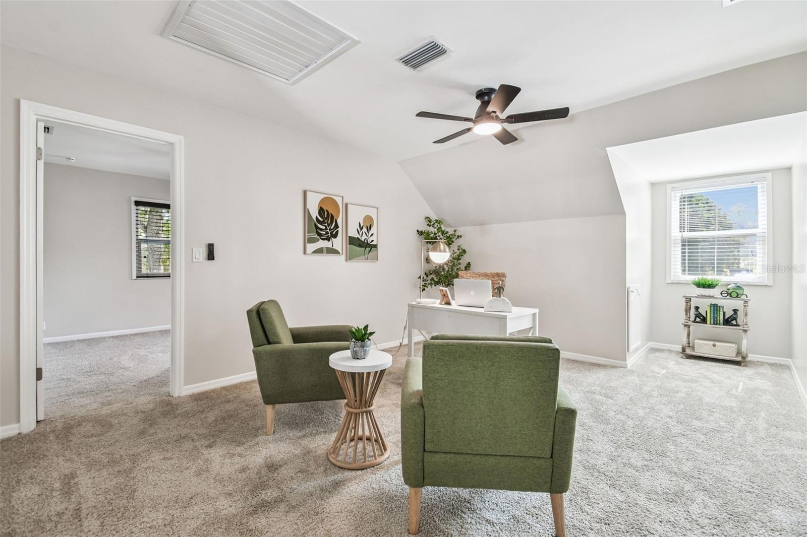 KNOLLWOOD ACRES - Residential