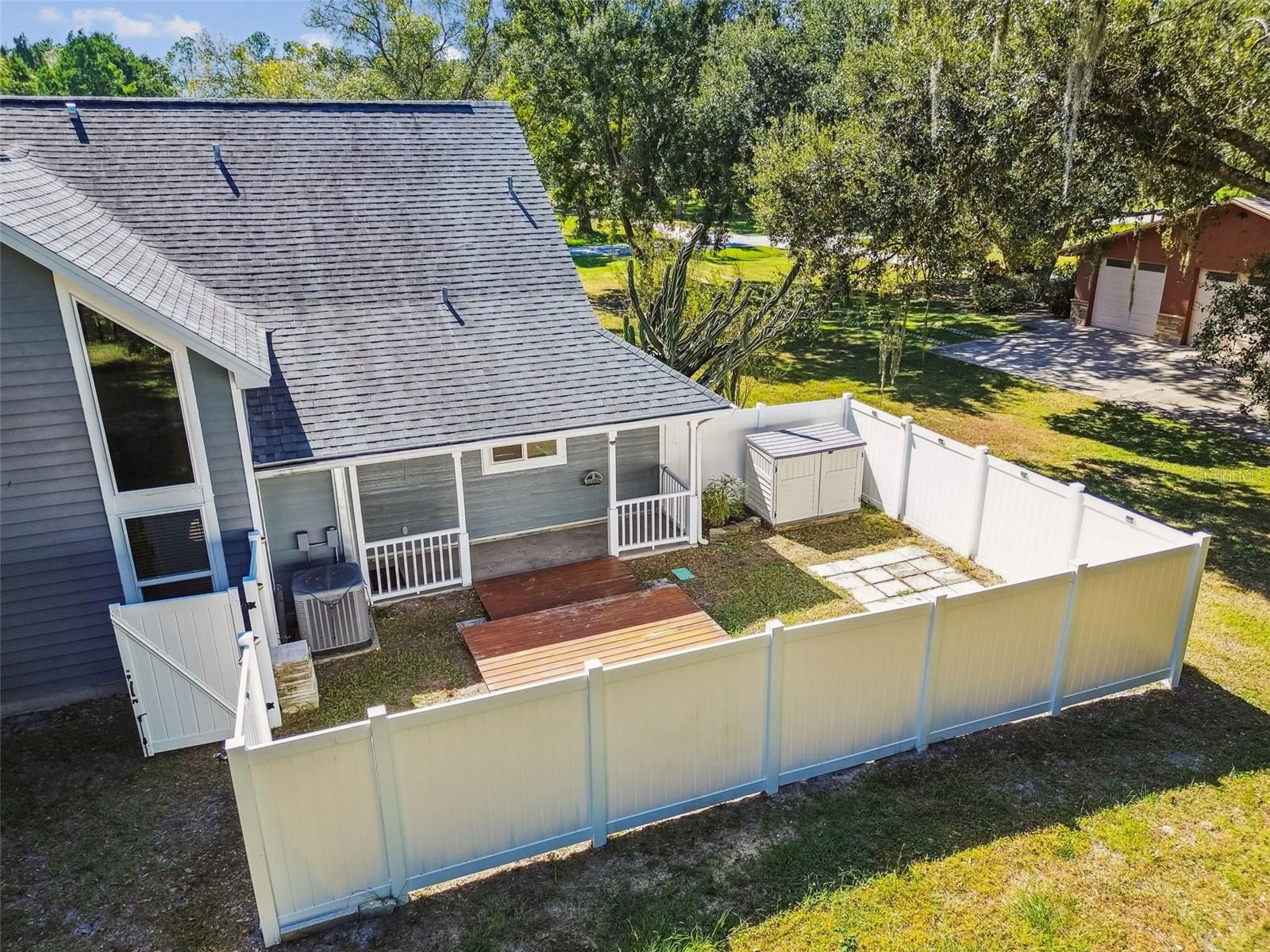 KNOLLWOOD ACRES - Residential