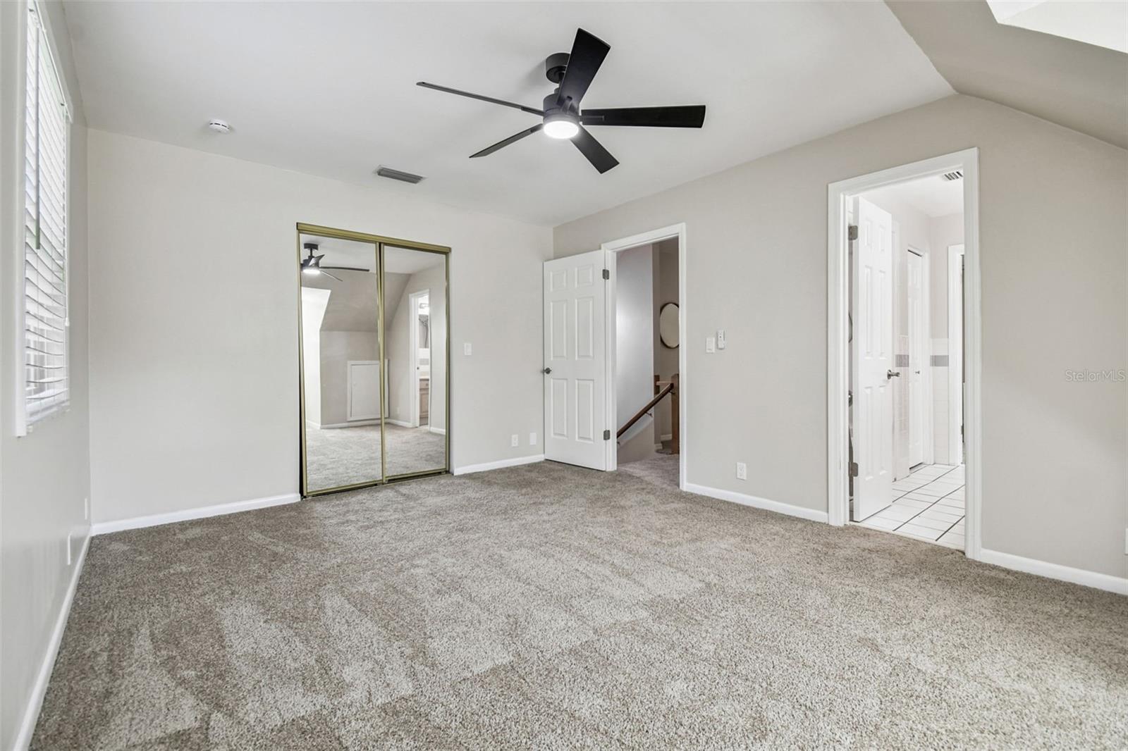 KNOLLWOOD ACRES - Residential