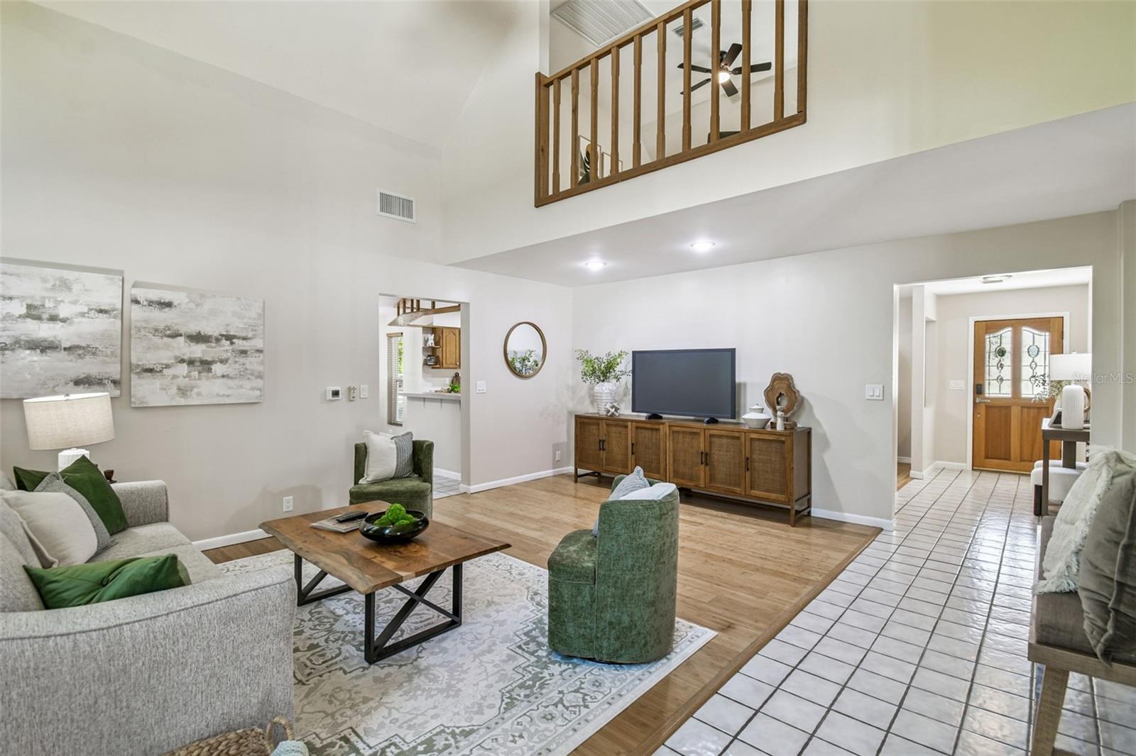 KNOLLWOOD ACRES - Residential