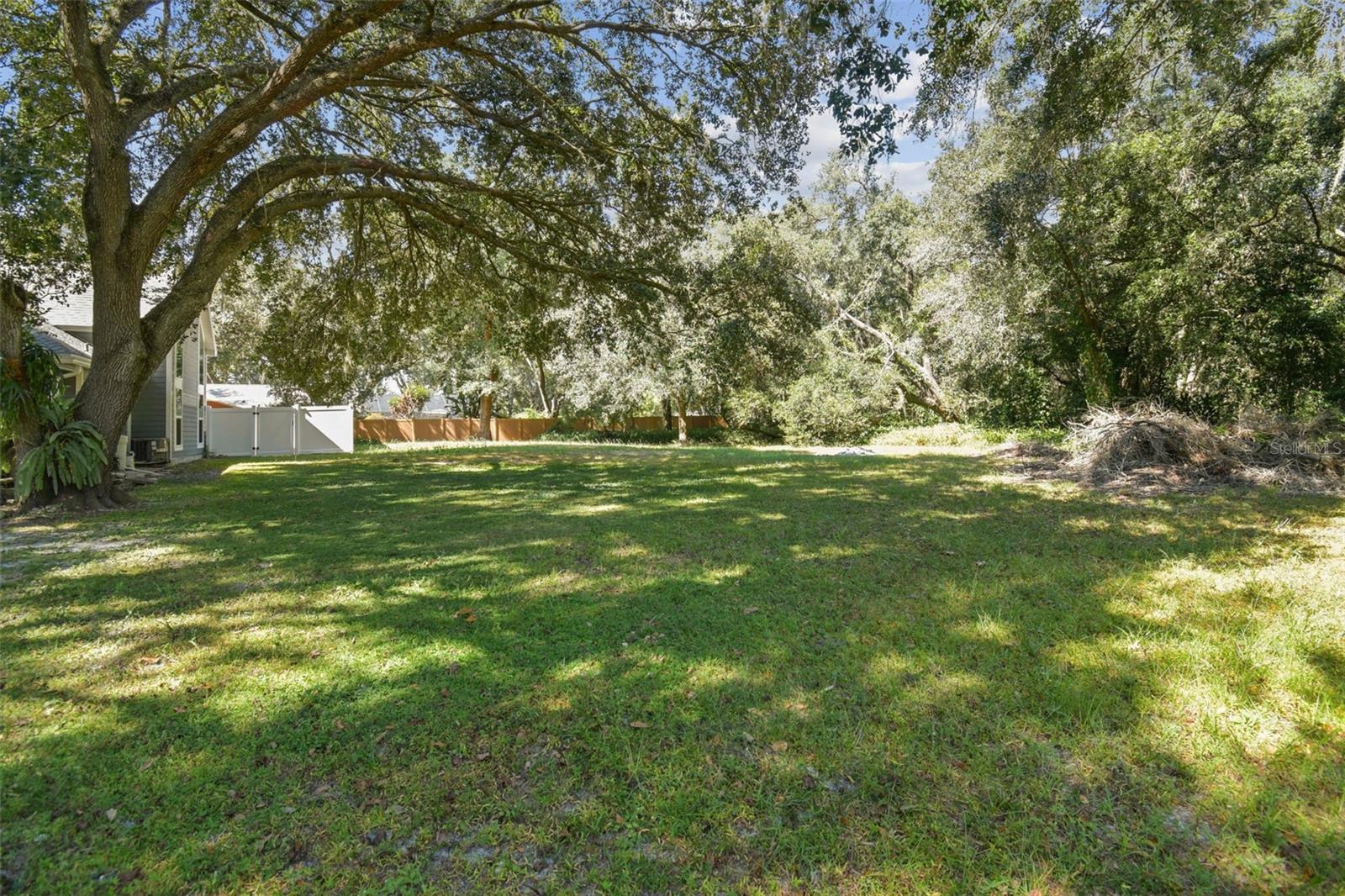 KNOLLWOOD ACRES - Residential