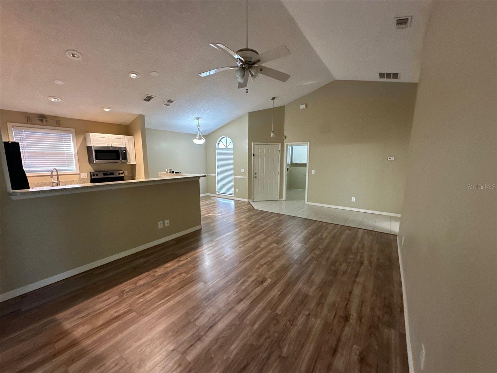 ALAFAYA WOODS PH 5 - Residential Lease