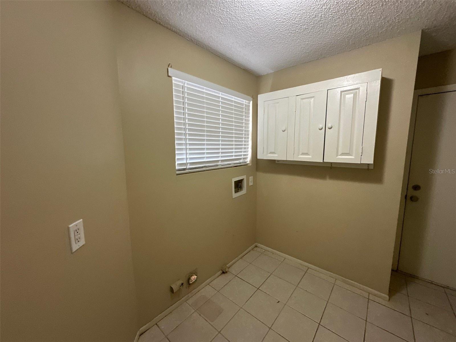 ALAFAYA WOODS PH 5 - Residential Lease