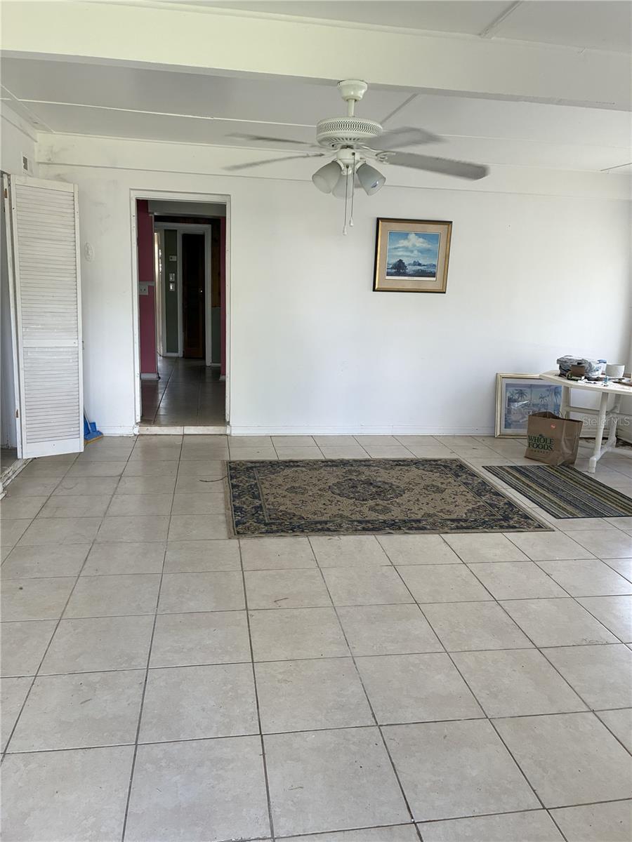 3016 BLOOMINGDALE AVENUE