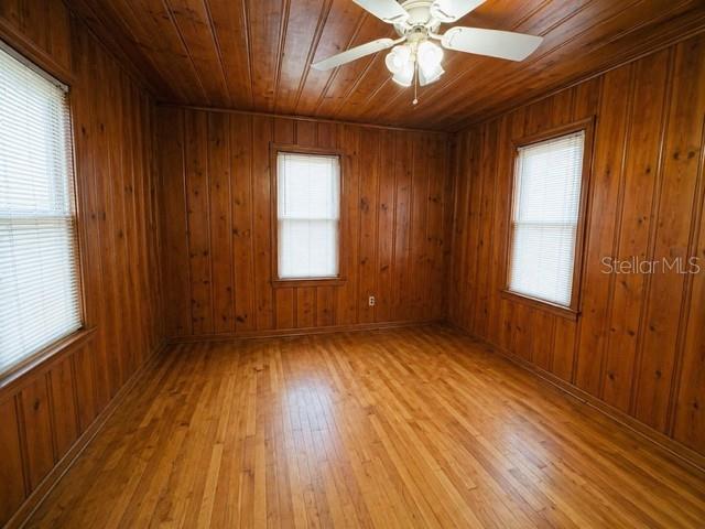 2536 MAGNOLIA AVENUE