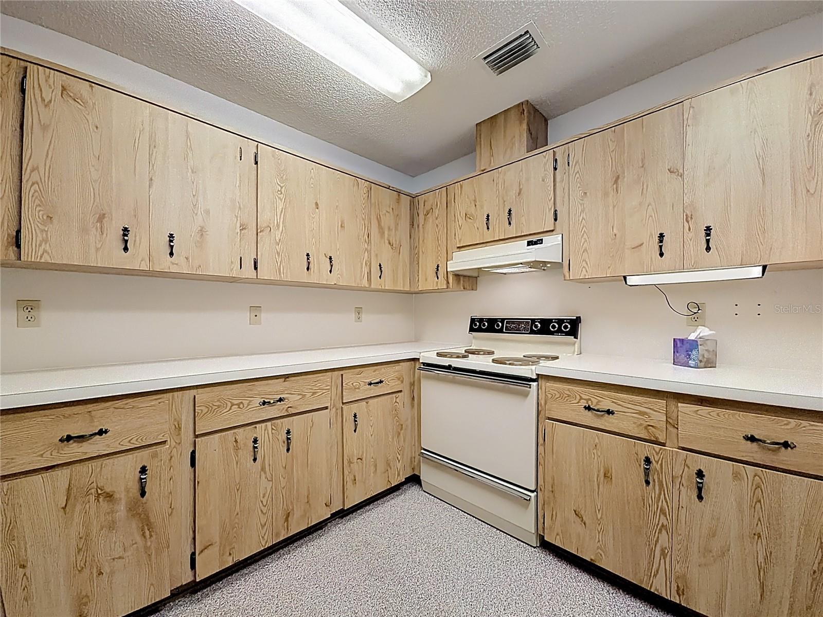 ON TOP OF THE WORLD - Residential