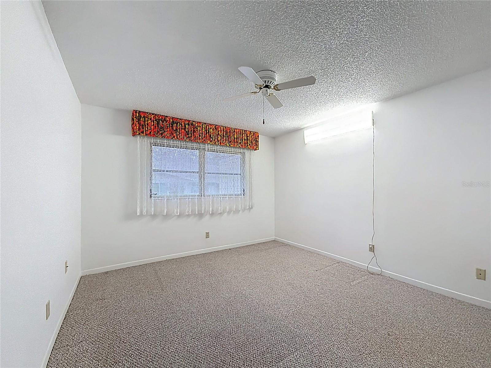 ON TOP OF THE WORLD - Residential