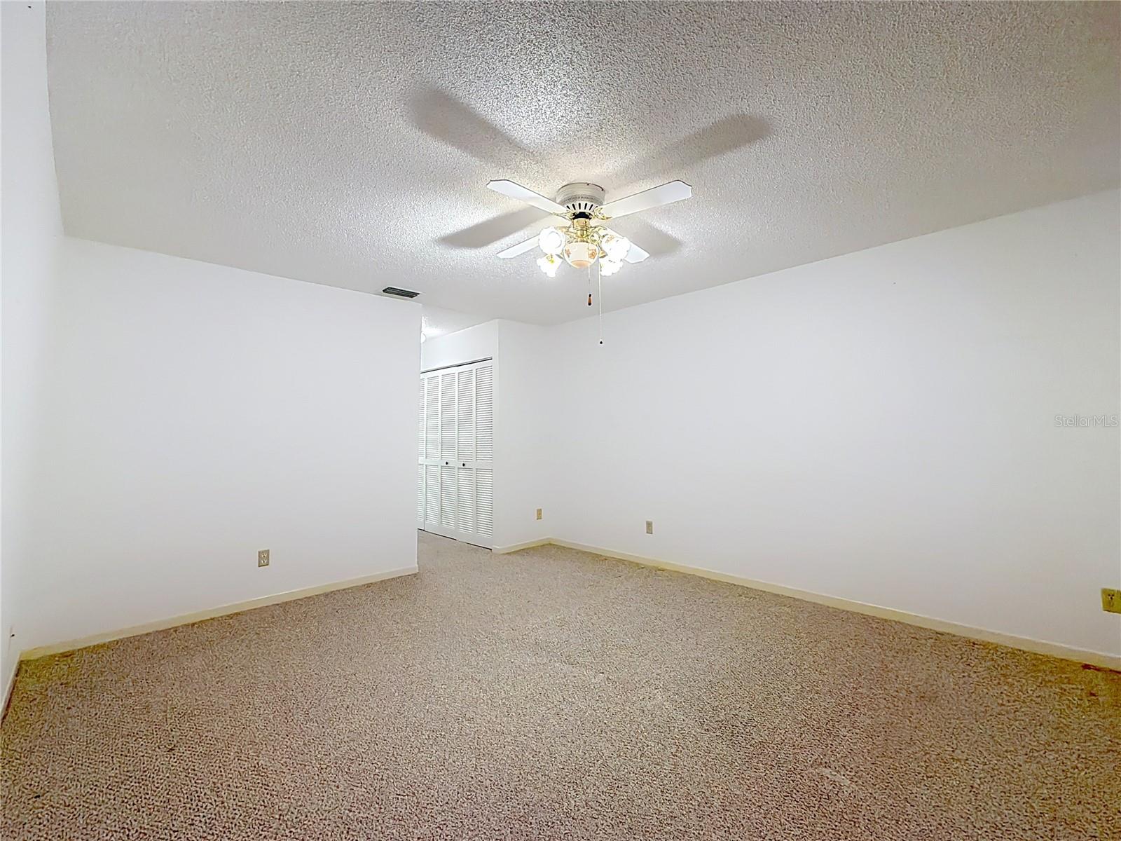 ON TOP OF THE WORLD - Residential