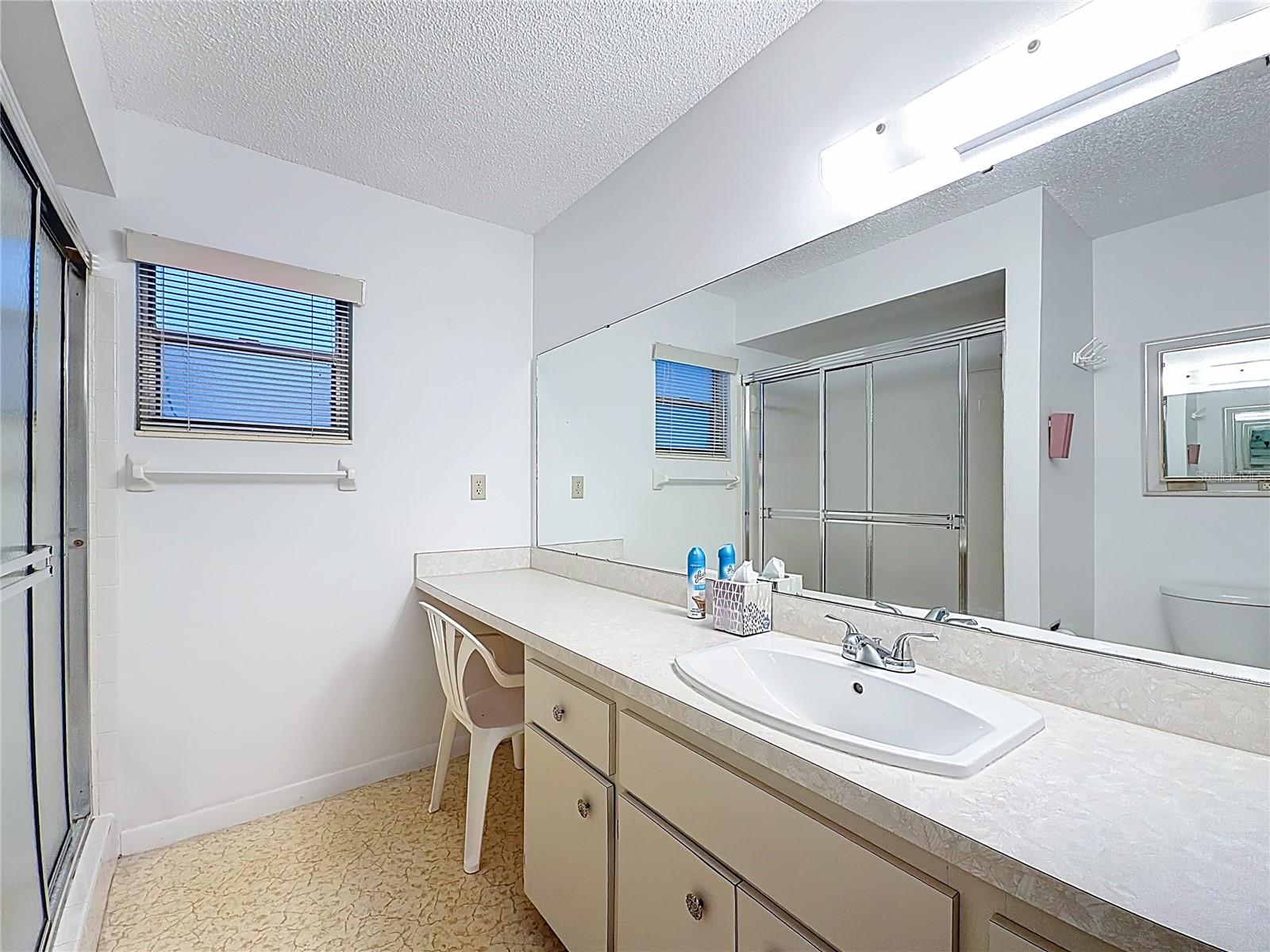 ON TOP OF THE WORLD - Residential