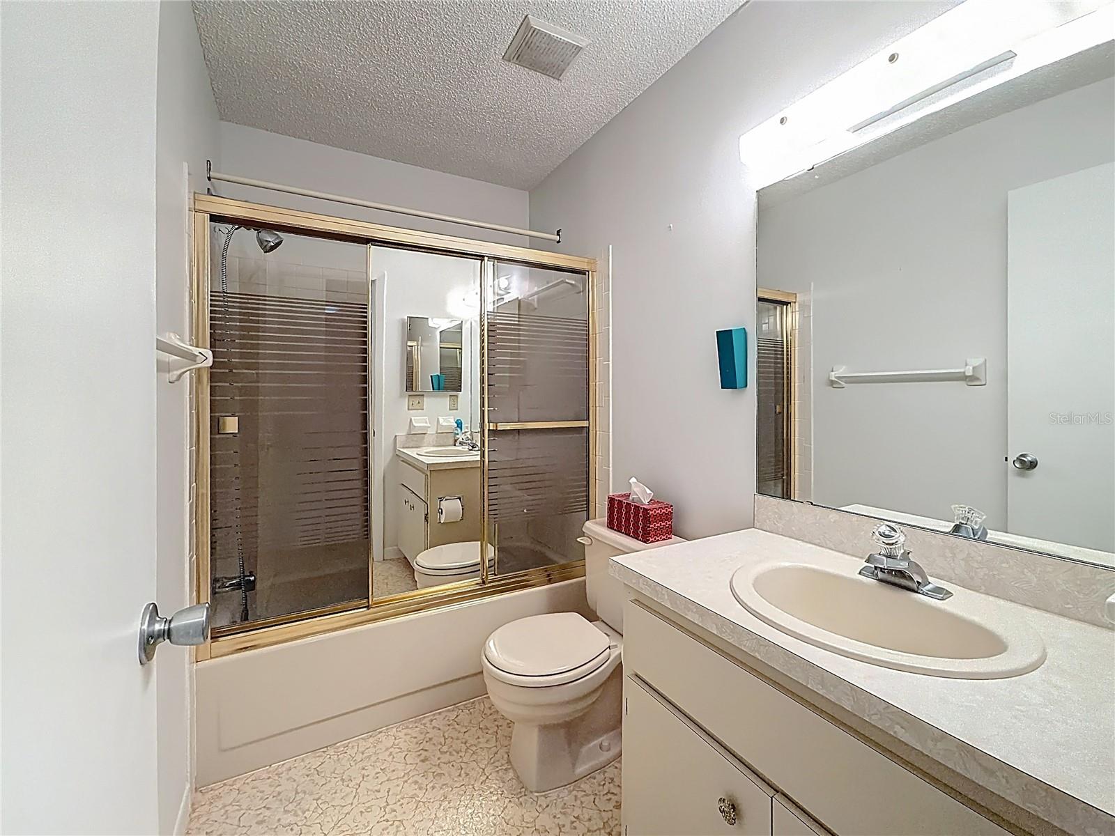 ON TOP OF THE WORLD - Residential