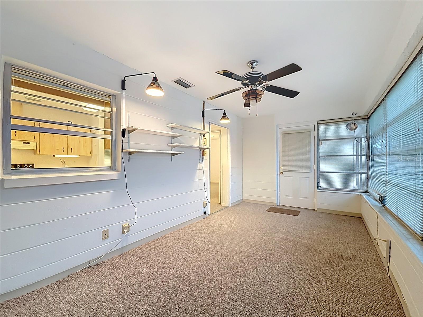 ON TOP OF THE WORLD - Residential