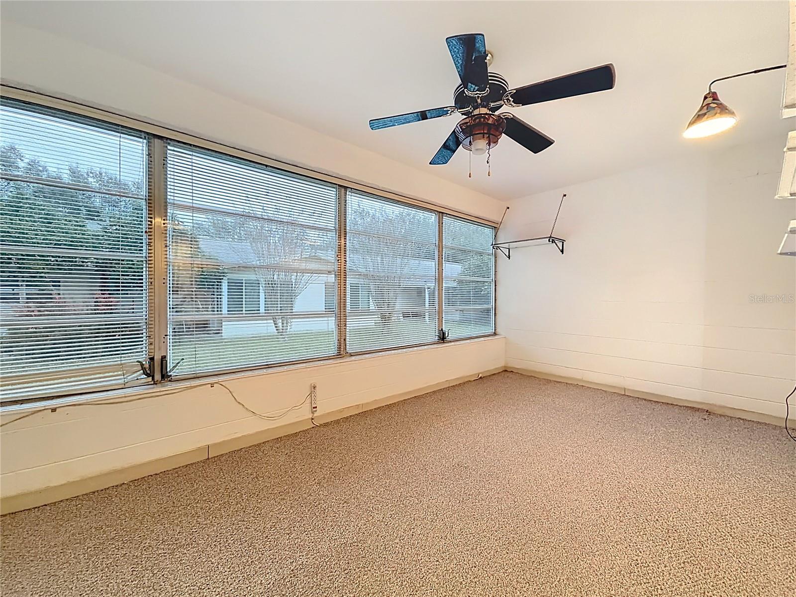 ON TOP OF THE WORLD - Residential