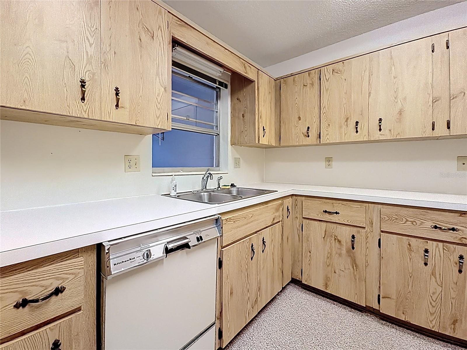 ON TOP OF THE WORLD - Residential