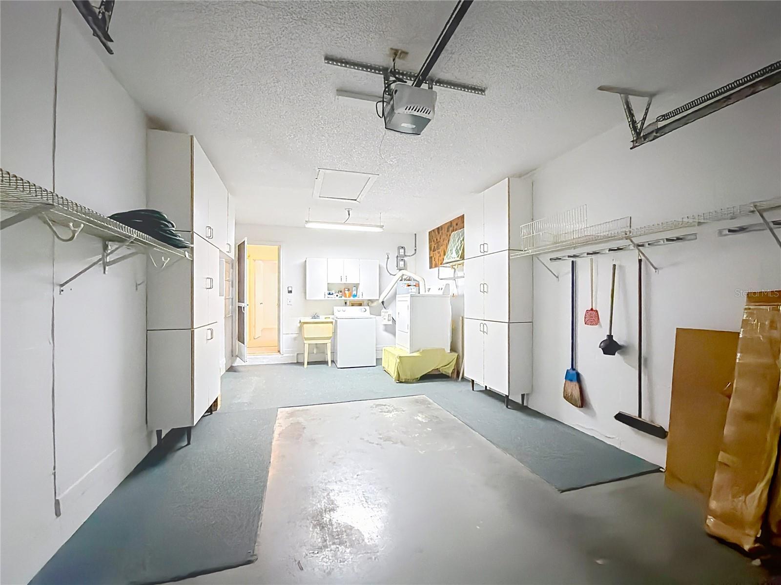 ON TOP OF THE WORLD - Residential