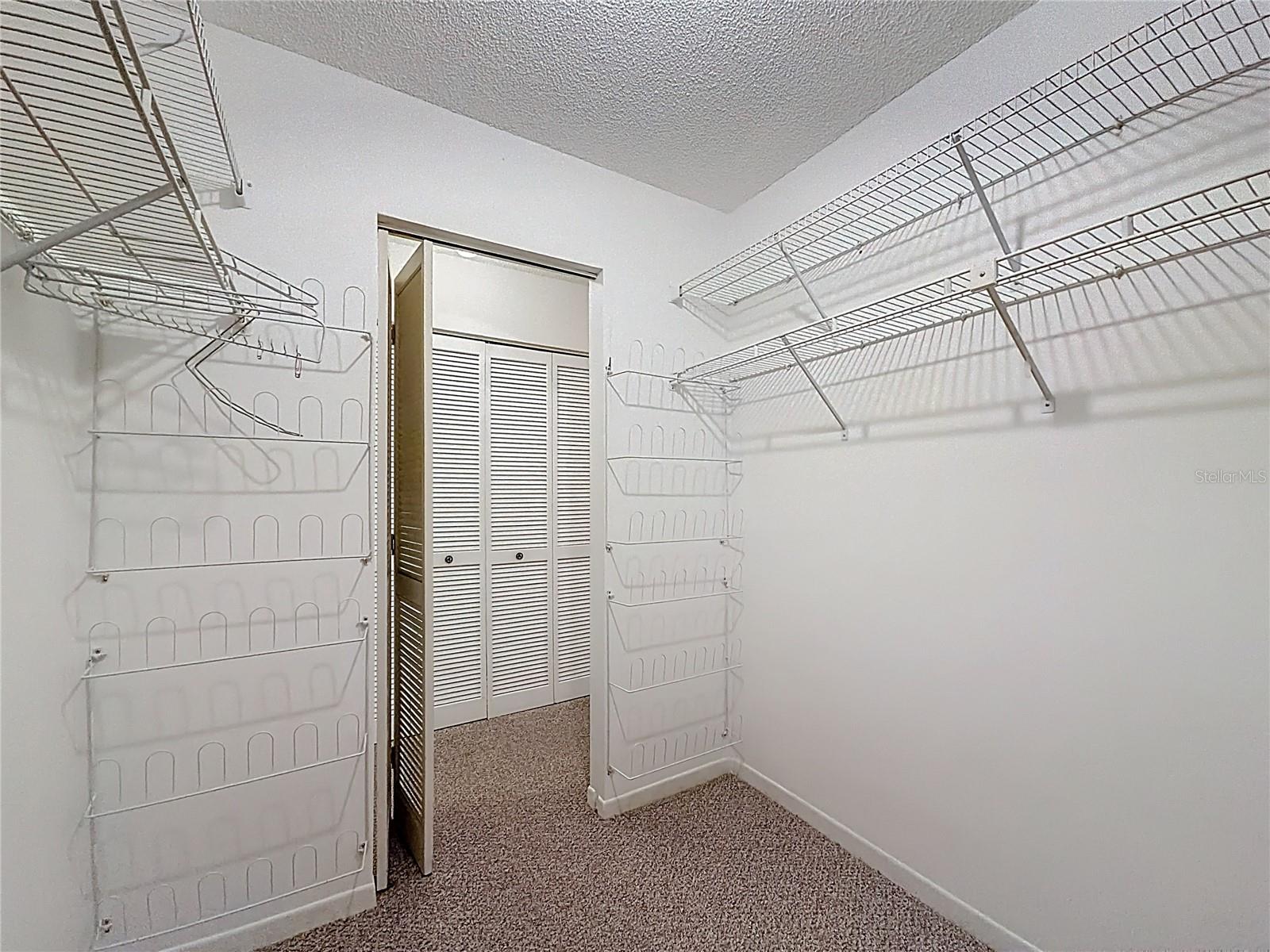 ON TOP OF THE WORLD - Residential