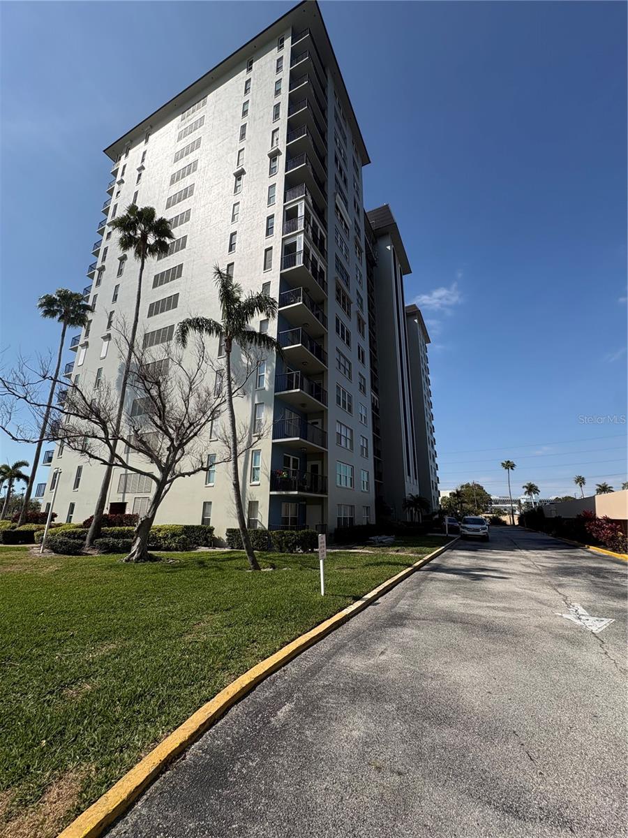 BAYWAY ISLES POINT BRITTANY FIVE - Residential Lease
