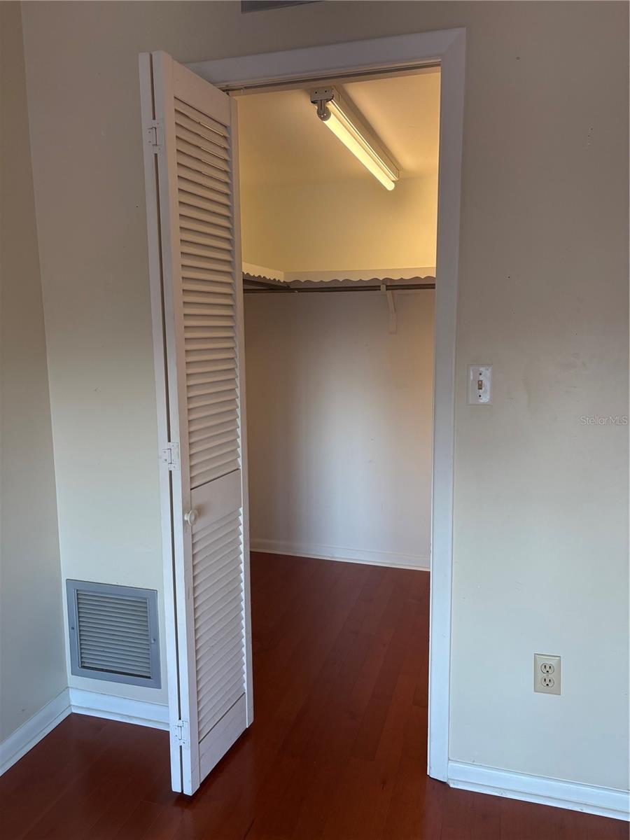 BAYWAY ISLES POINT BRITTANY FIVE - Residential Lease