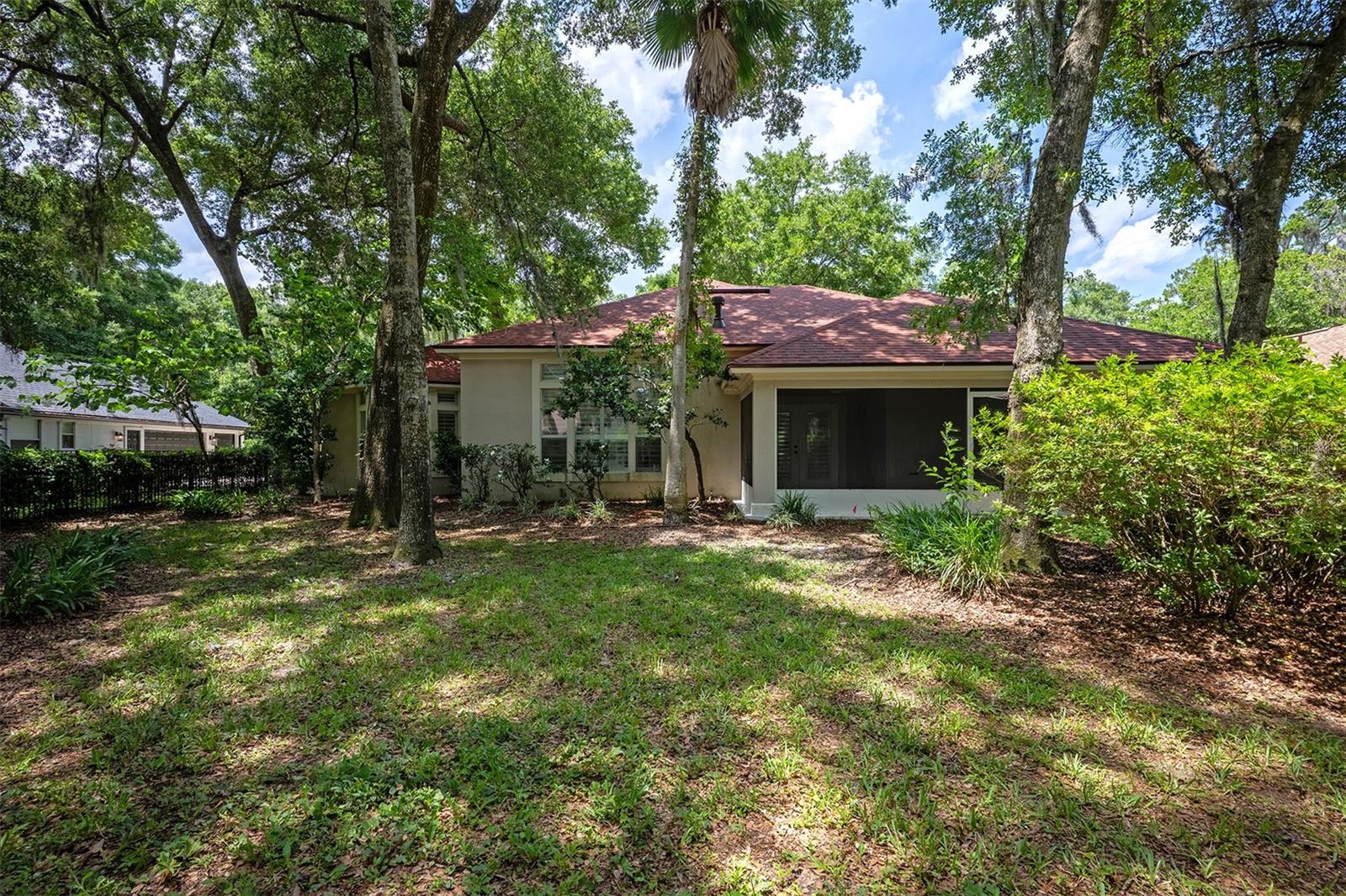 QUEEN HRBR YACHT & CO U19 - Residential