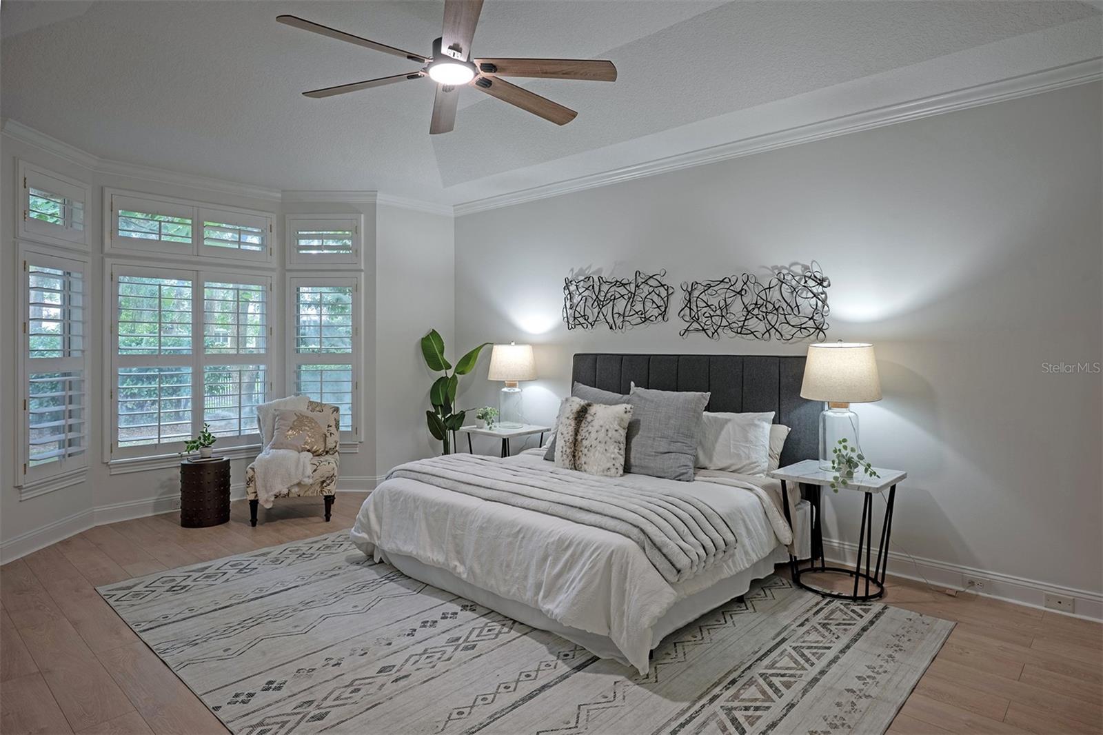 QUEEN HRBR YACHT & CO U19 - Residential