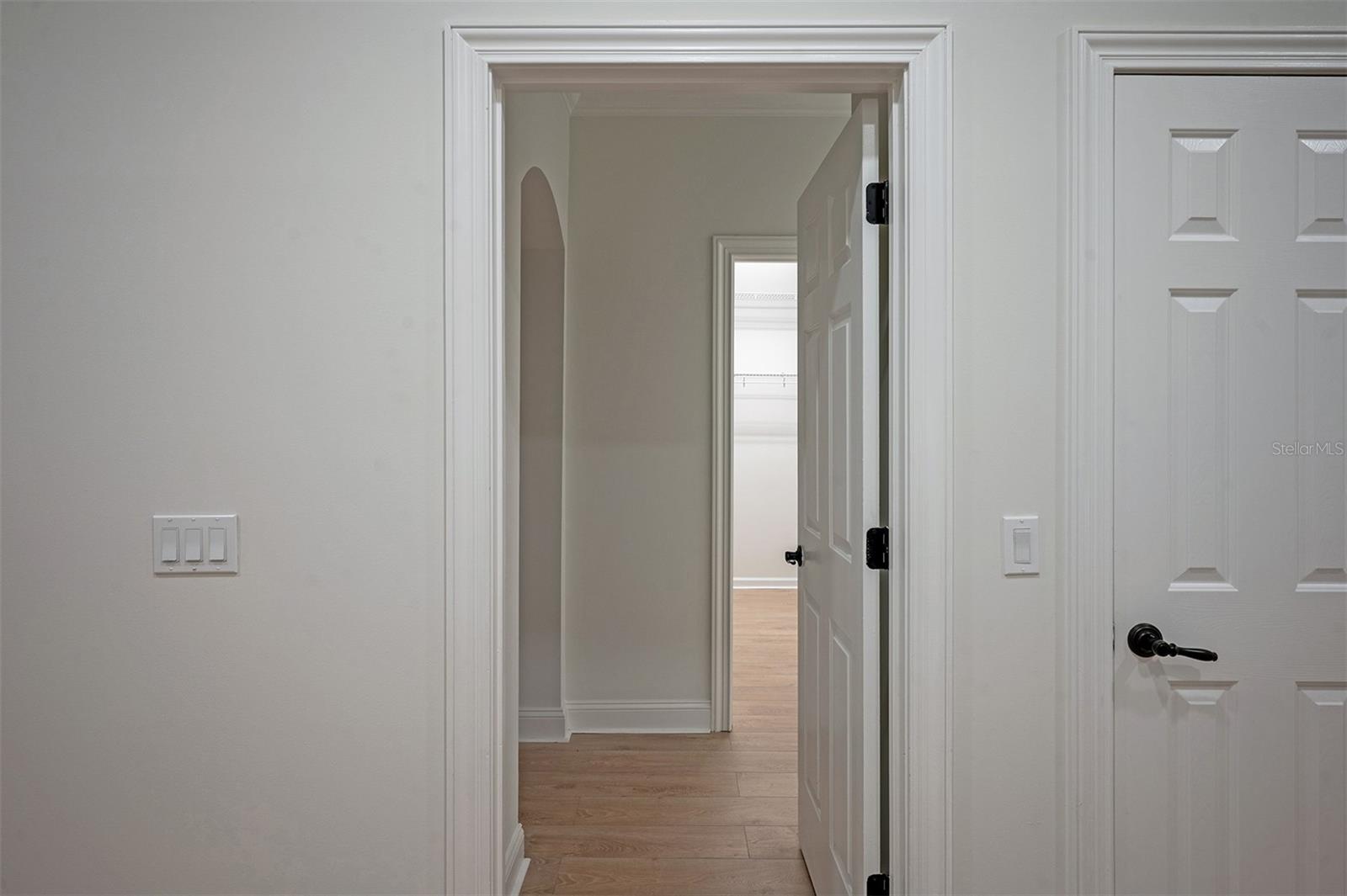 QUEEN HRBR YACHT & CO U19 - Residential