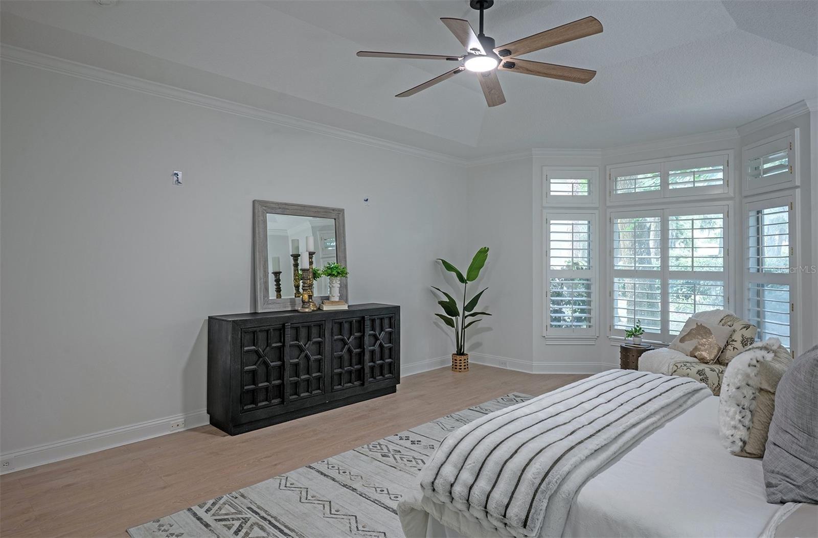 QUEEN HRBR YACHT & CO U19 - Residential