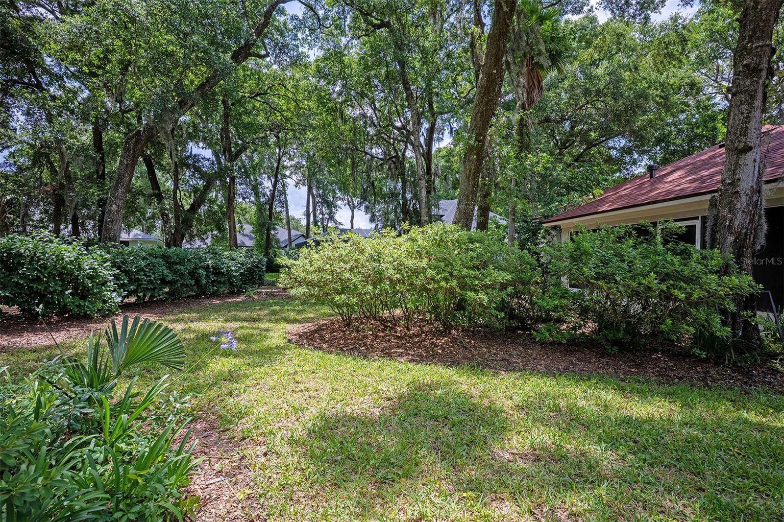 QUEEN HRBR YACHT & CO U19 - Residential