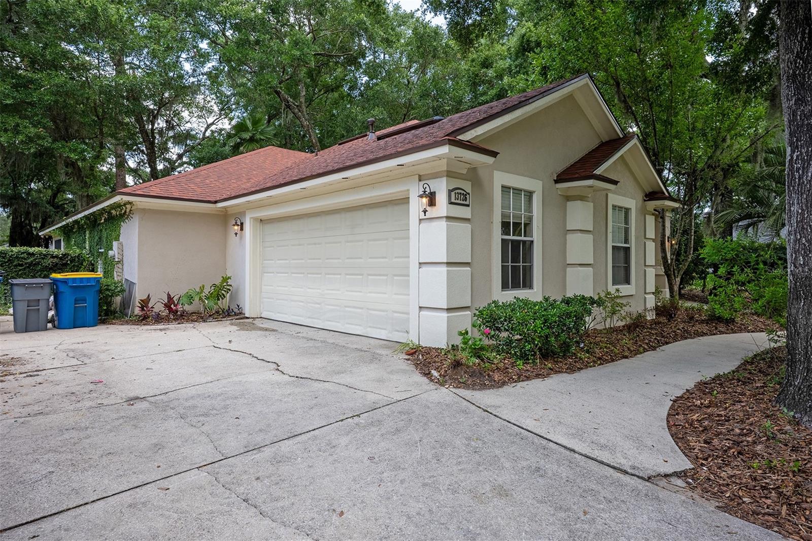 QUEEN HRBR YACHT & CO U19 - Residential