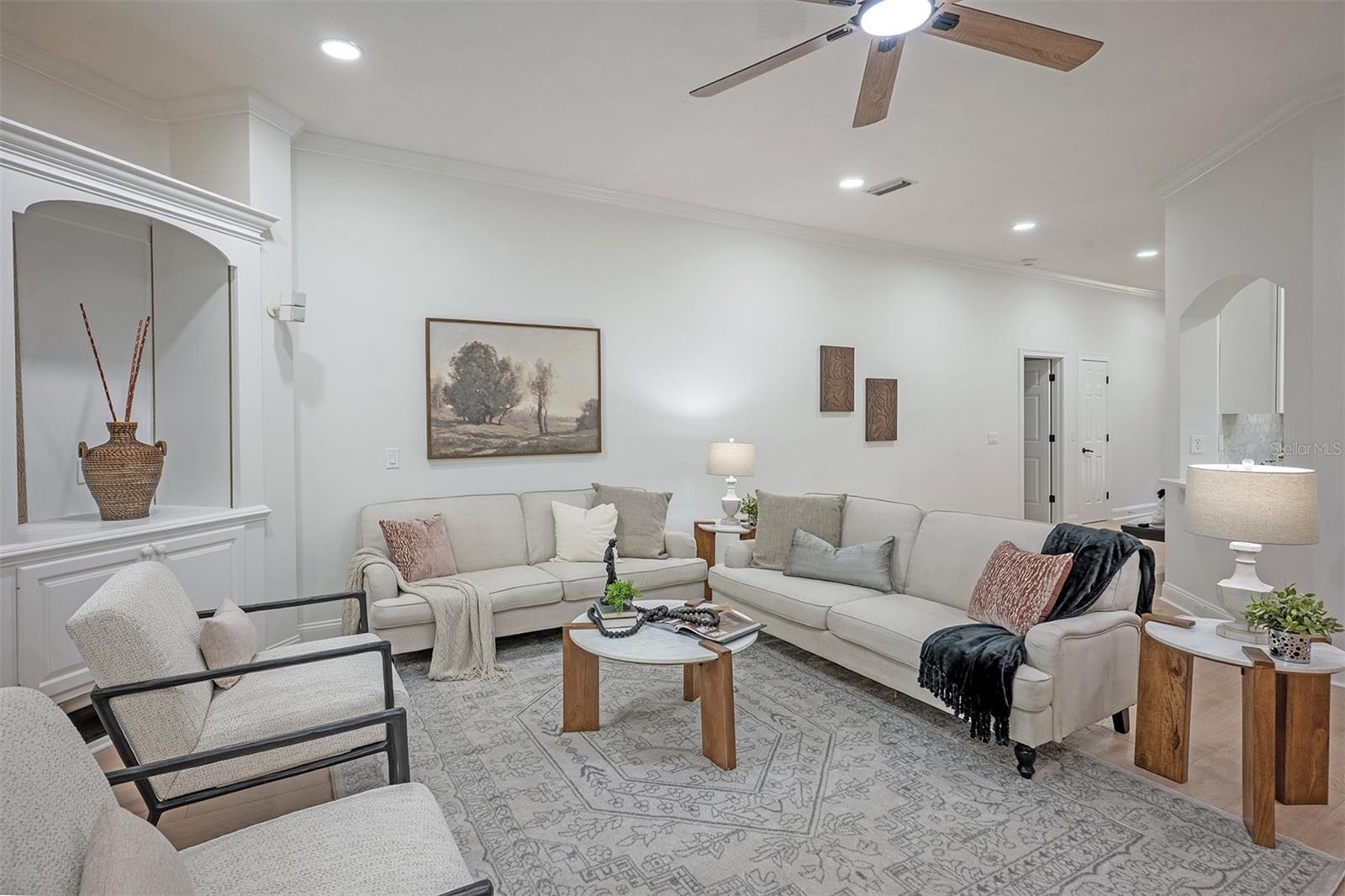 QUEEN HRBR YACHT & CO U19 - Residential