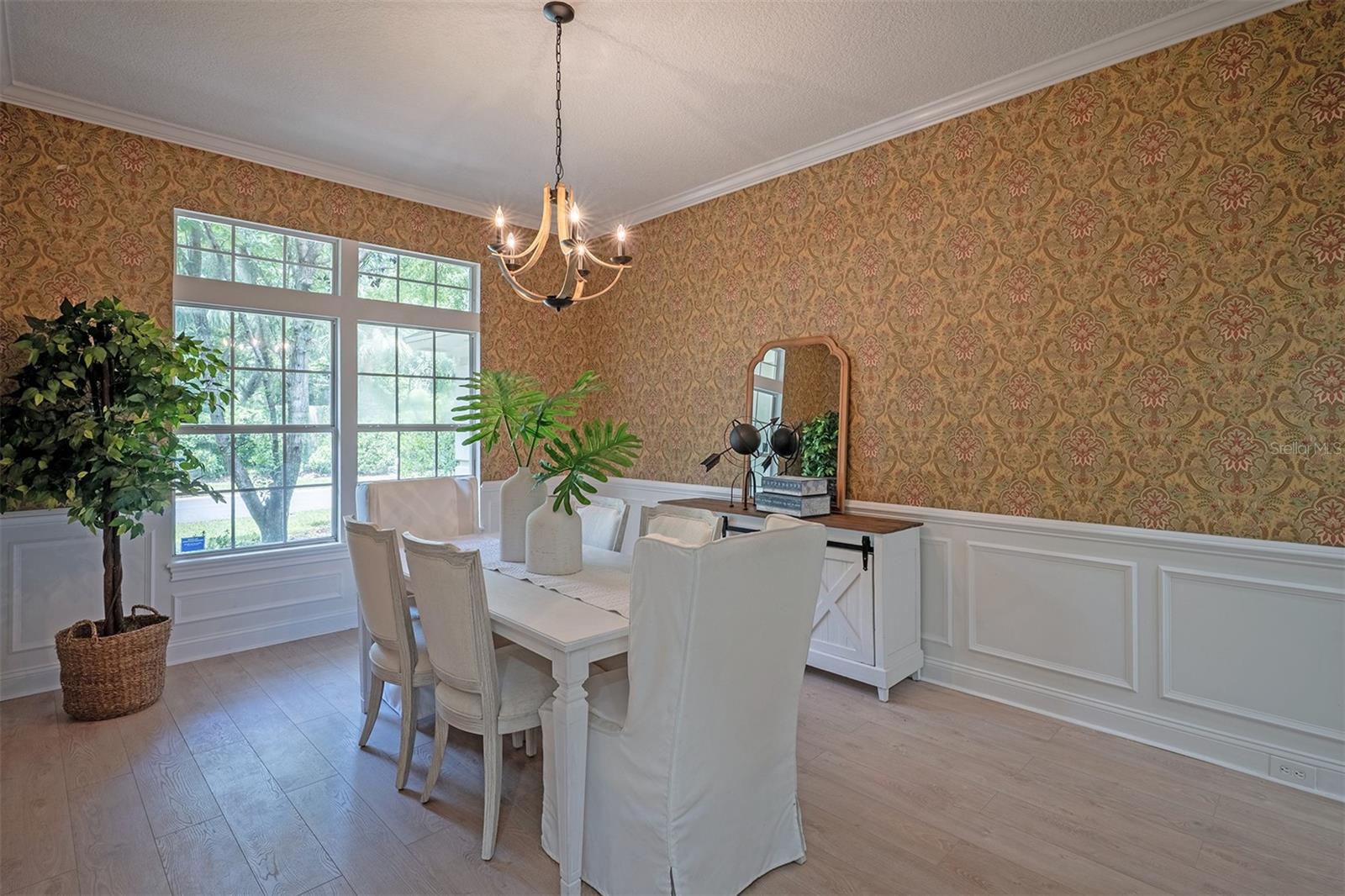 QUEEN HRBR YACHT & CO U19 - Residential