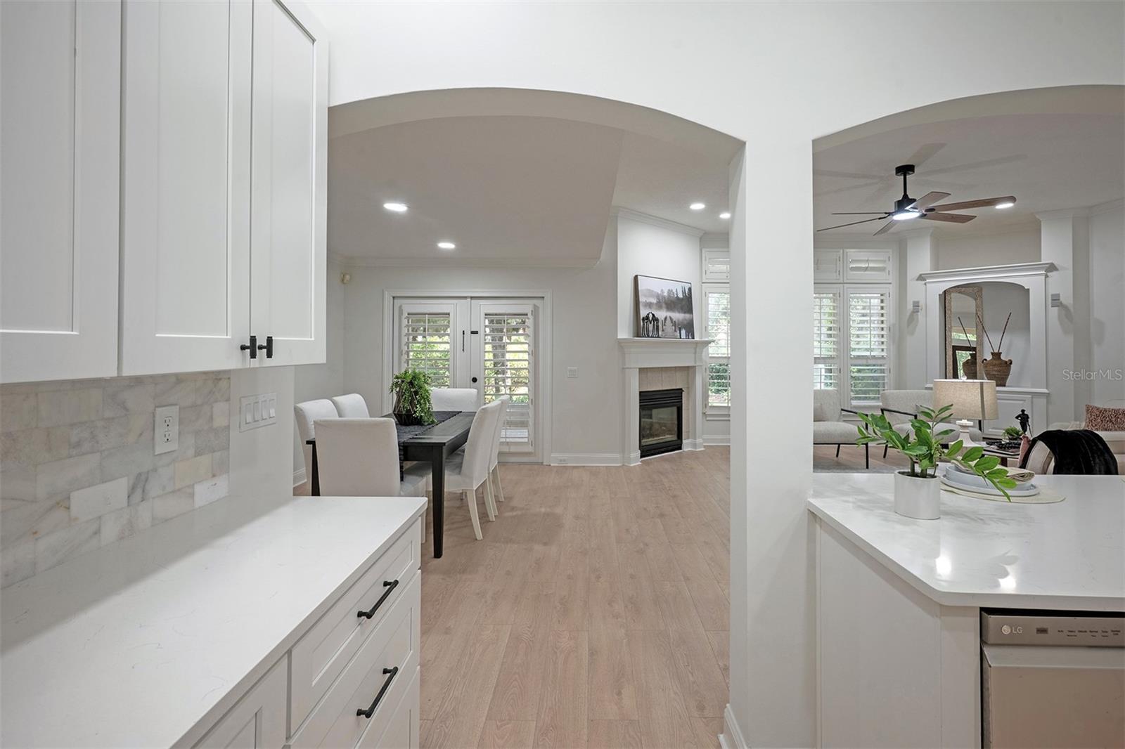 QUEEN HRBR YACHT & CO U19 - Residential