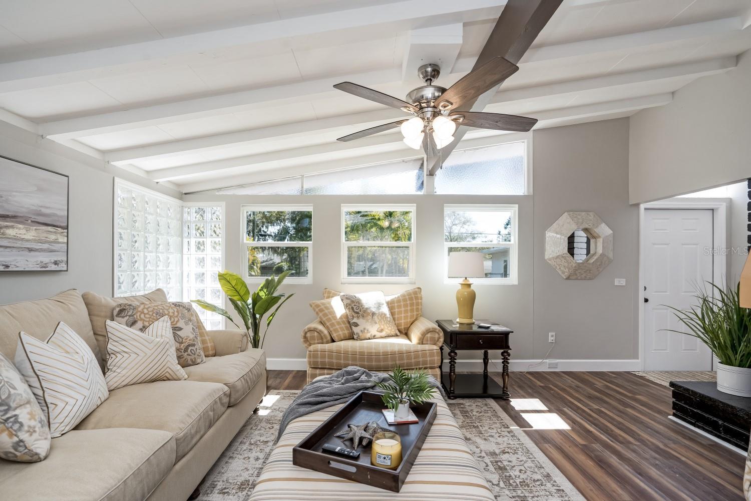 RIVER FOREST - Residential Lease
