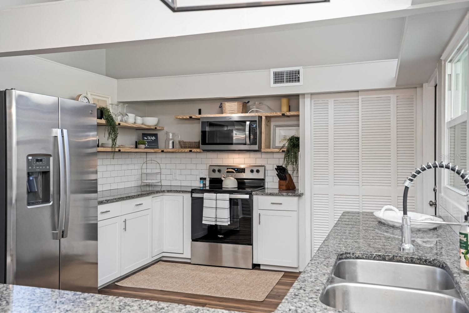 RIVER FOREST - Residential Lease