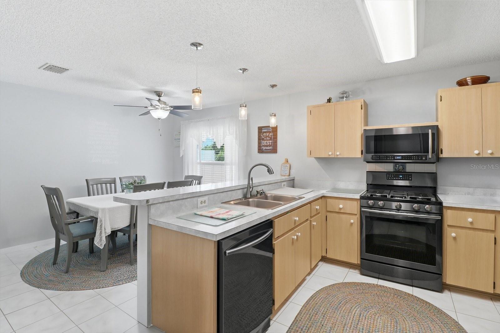 OAKWOOD VILLAGE - Residential