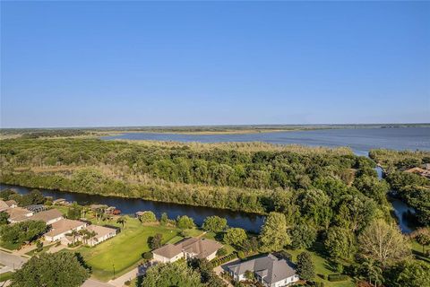 A home in LADY LAKE